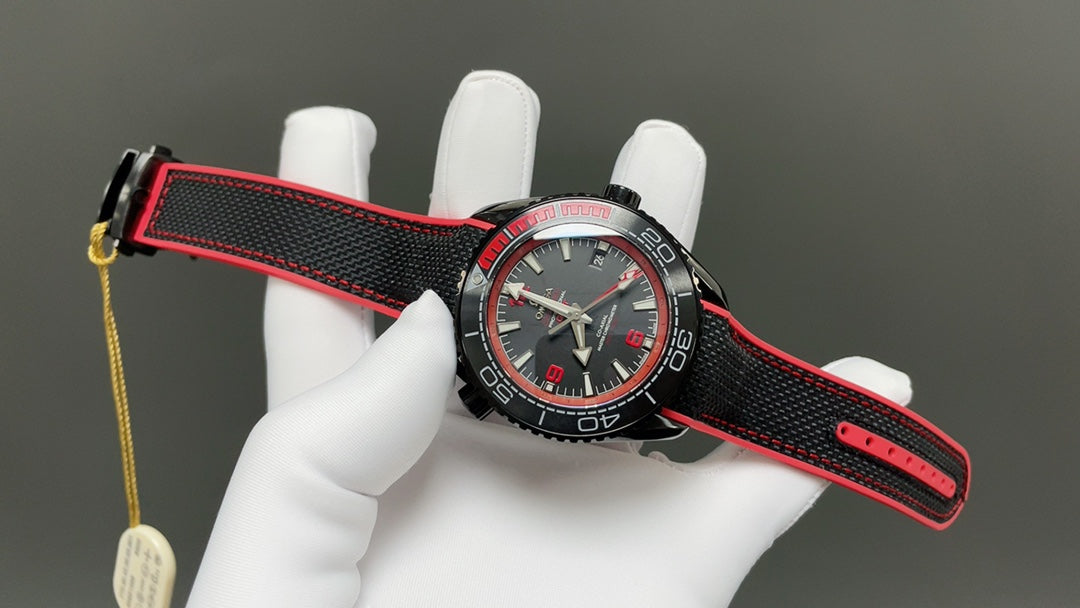 Seahorse Red and Black Collector's Edition