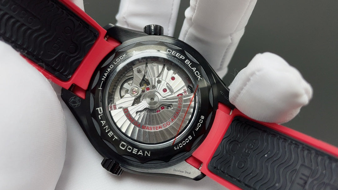 Seahorse Red and Black Collector's Edition